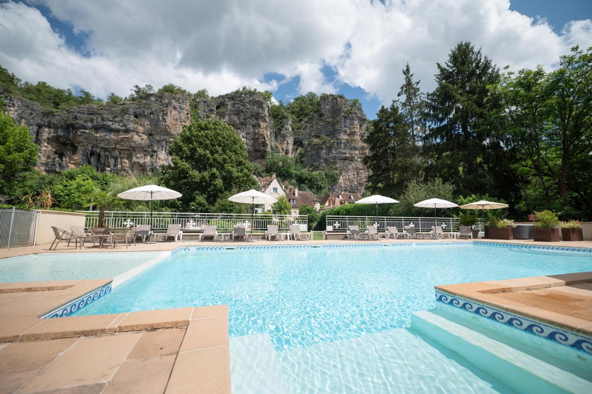 Logis Hotels - Hotel Restaurant Domaine Les Falaises 마텔 외부 사진