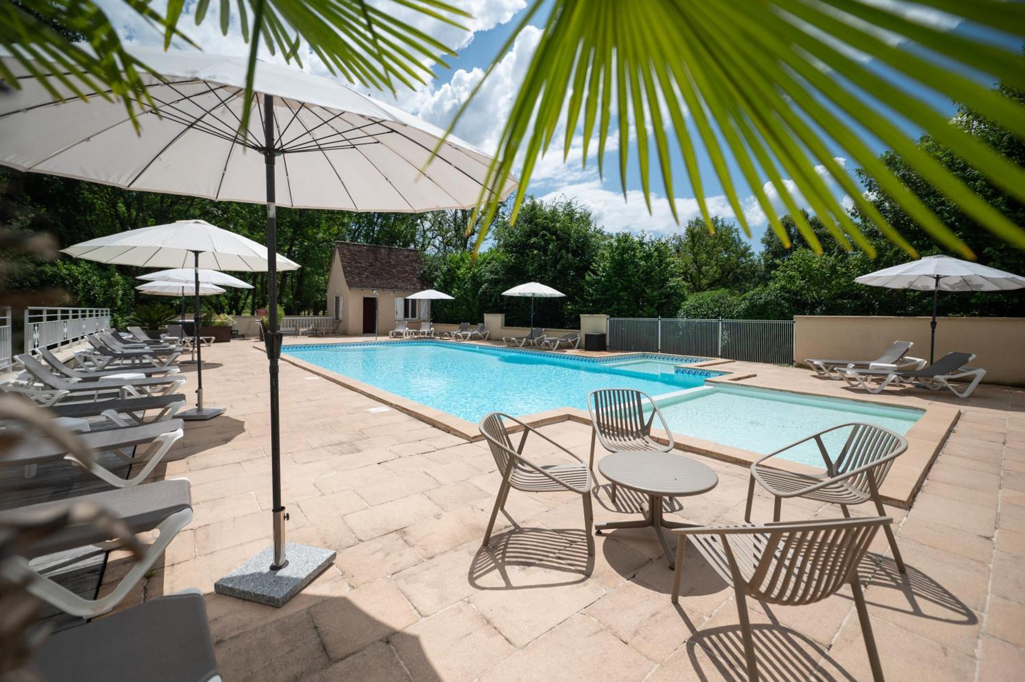 Logis Hotels - Hotel Restaurant Domaine Les Falaises 마텔 외부 사진