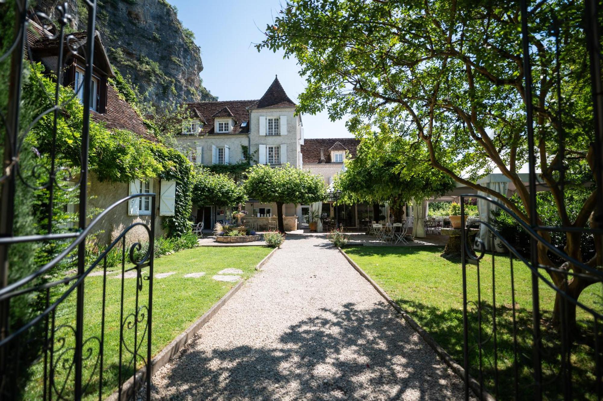 Logis Hotels - Hotel Restaurant Domaine Les Falaises 마텔 외부 사진