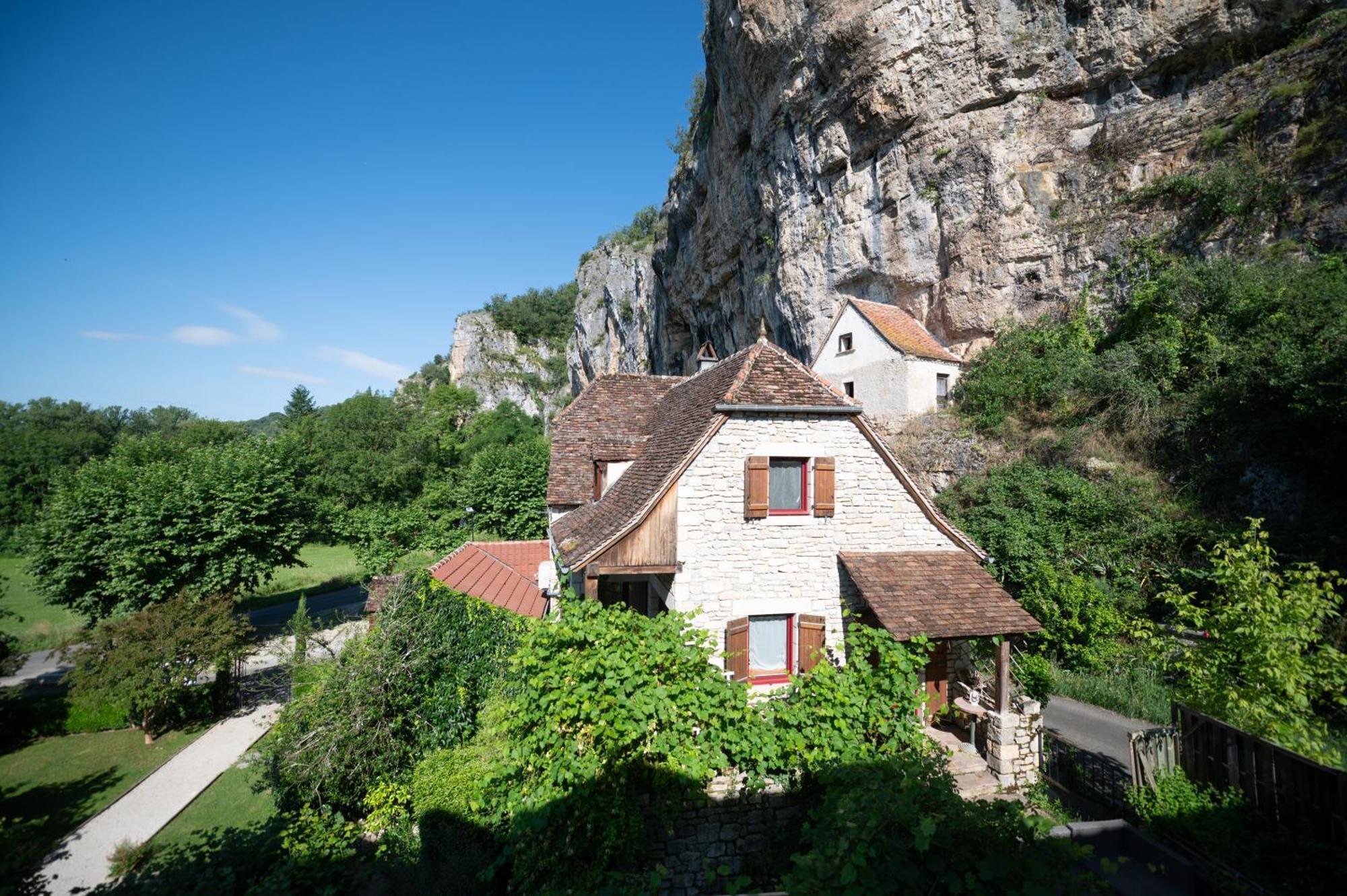 Logis Hotels - Hotel Restaurant Domaine Les Falaises 마텔 외부 사진